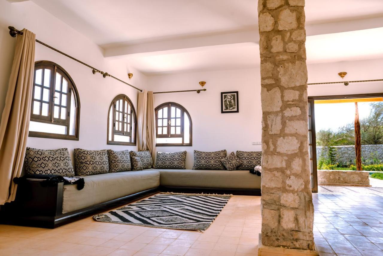 אסאוירה Villa Floratus מראה חיצוני תמונה
