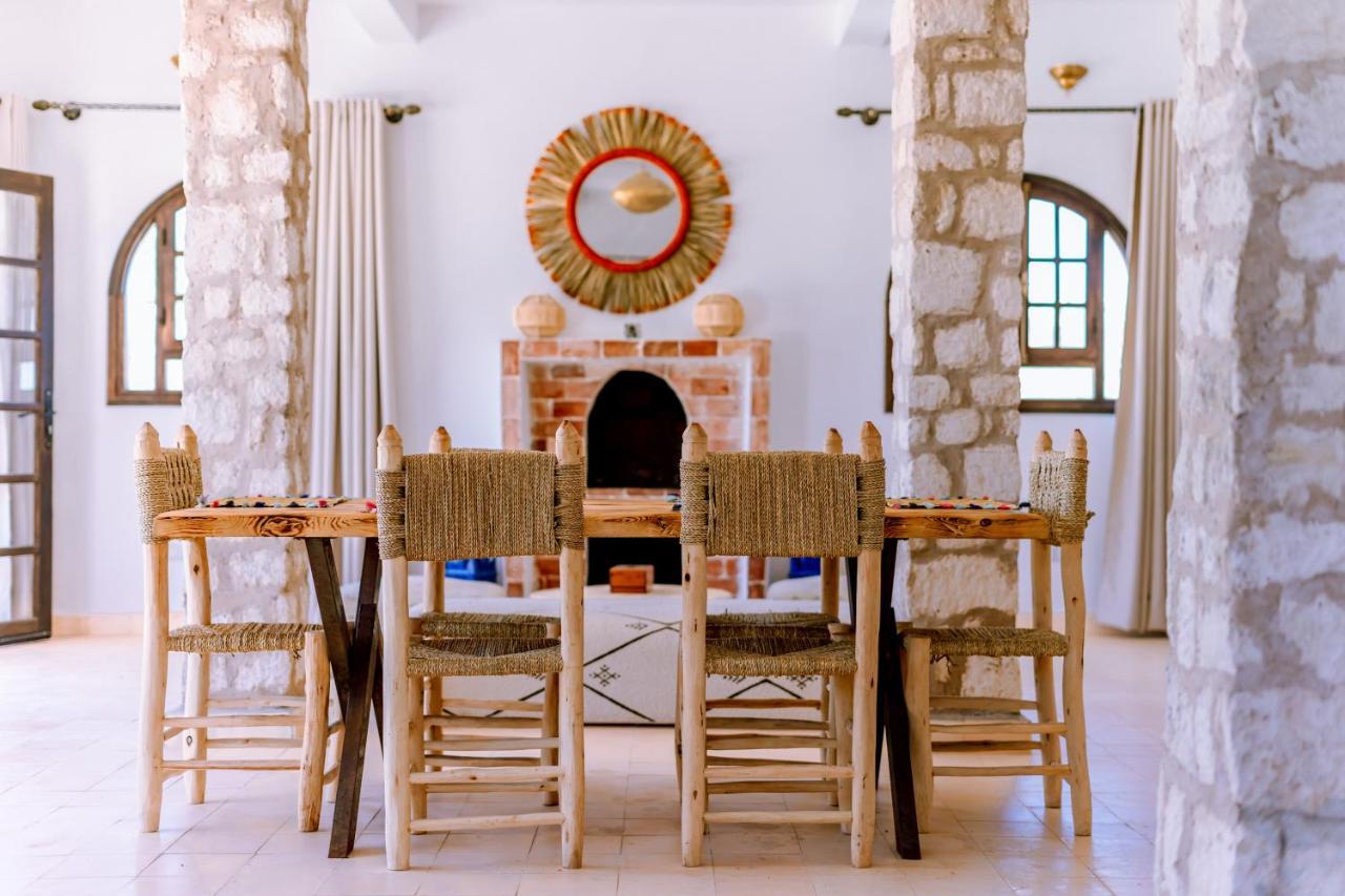 אסאוירה Villa Floratus מראה חיצוני תמונה