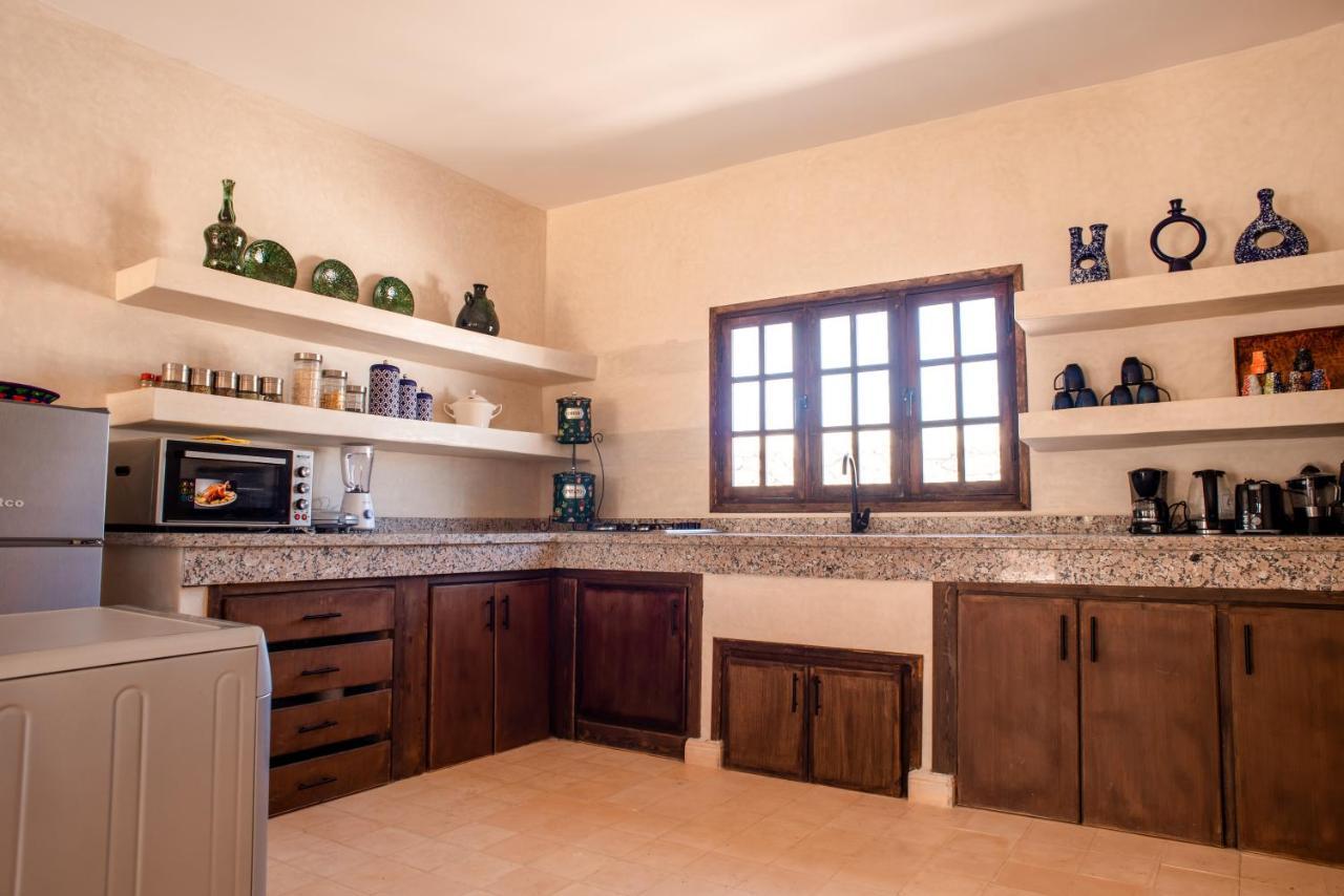 אסאוירה Villa Floratus מראה חיצוני תמונה
